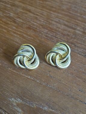 Vintage Trifari Solid Gold Tone Twisted Rope Knot Stud Earrings